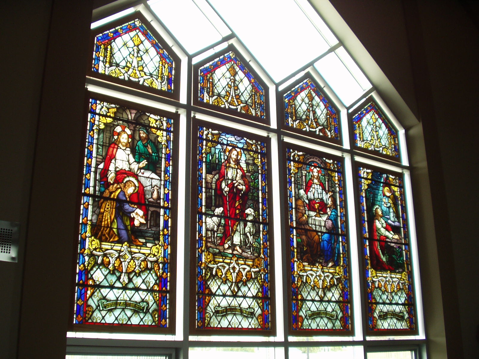 stainglass001.jpg